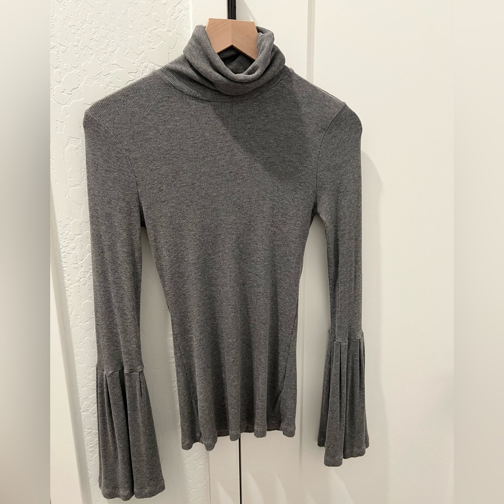 Paige turtle neck with cute arms. Prefect for holiday outfit!